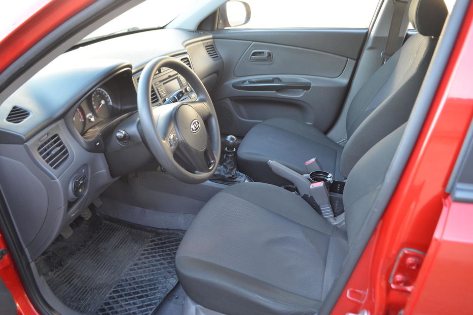 Продам Kia Rio 2010 года в Киеве