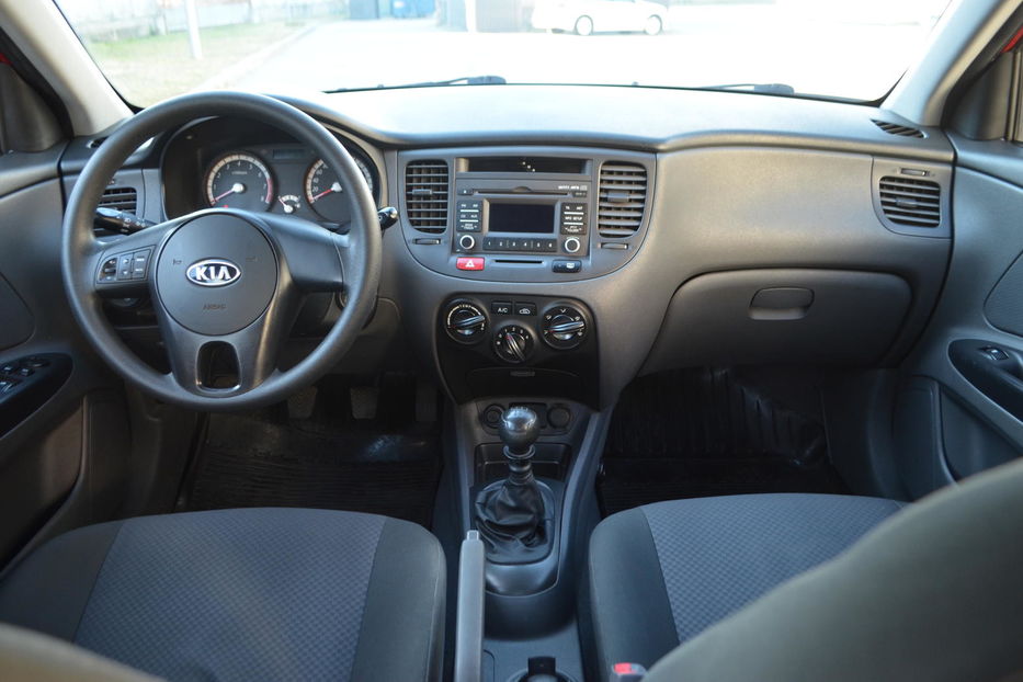 Продам Kia Rio 2010 года в Киеве