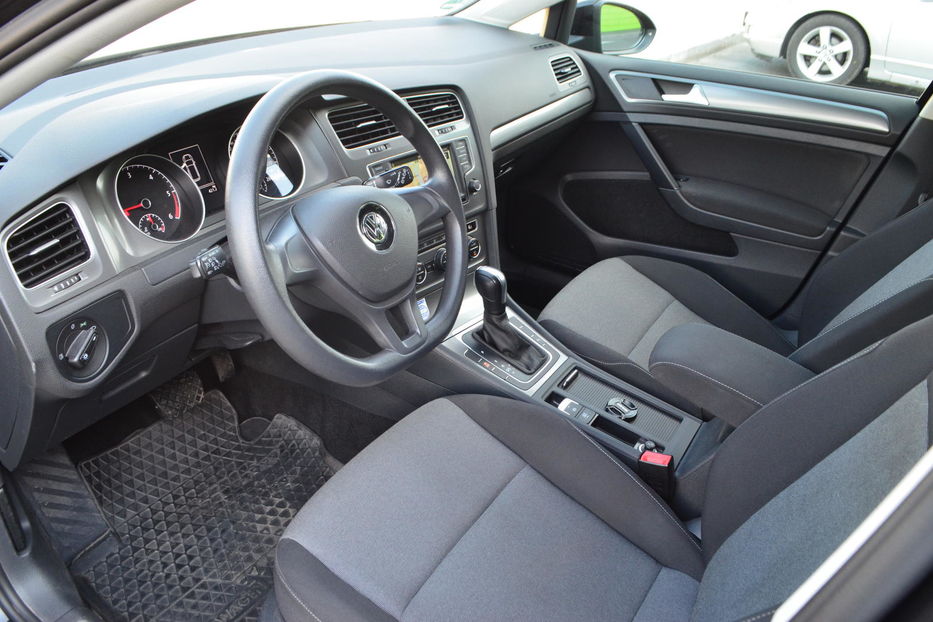 Продам Volkswagen Golf VII 2015 года в Киеве