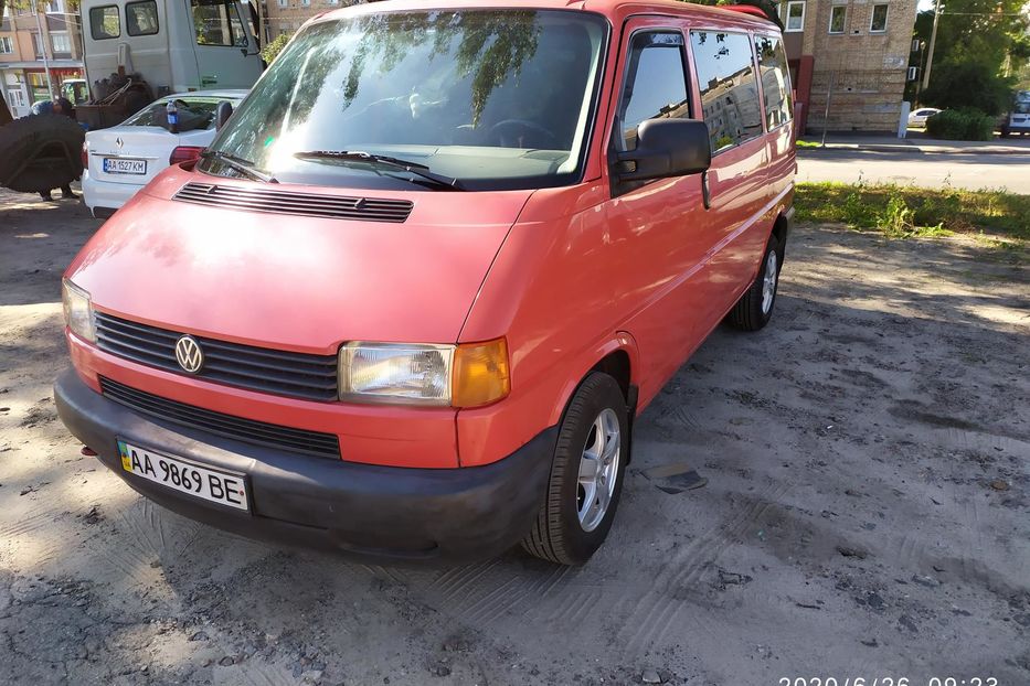 Продам Volkswagen T4 (Transporter) пасс. 2002 года в Киеве