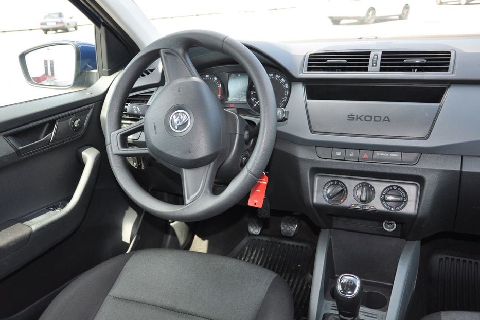 Продам Skoda Fabia 2016 года в Киеве