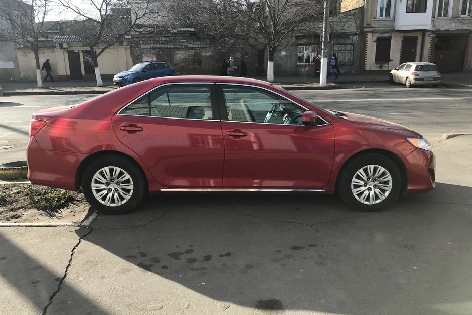 Продам Toyota Camry le 2013 года в Одессе