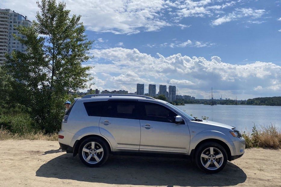 Продам Mitsubishi Outlander XL 2008 года в Киеве