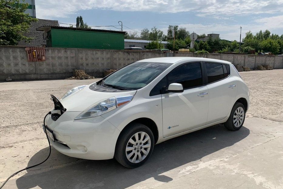 Продам Nissan Leaf s 2016 года в Харькове