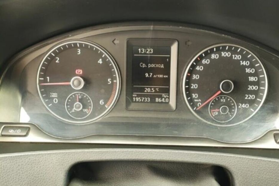 Продам Volkswagen T5 (Transporter) пасс. Т5 2015 года в Одессе