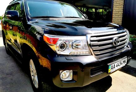 Продам Toyota Land Cruiser 200 2012 года в Киеве