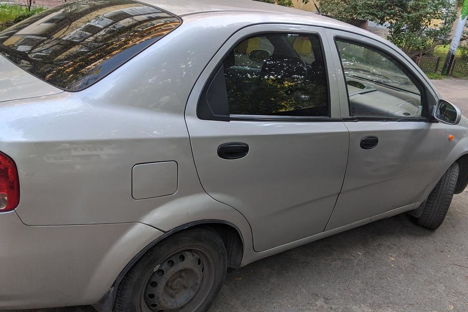 Продам Chevrolet Aveo 2004 года в Киеве