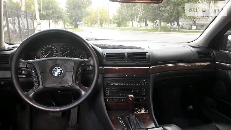 Продам BMW 740 1996 года в Днепре