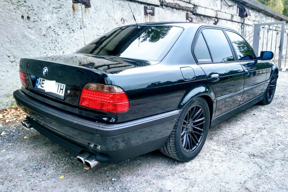 Продам BMW 740 1996 года в Днепре