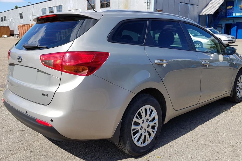 Продам Kia Ceed CEED SW 1.6 CRDI,  2015 года в Киеве