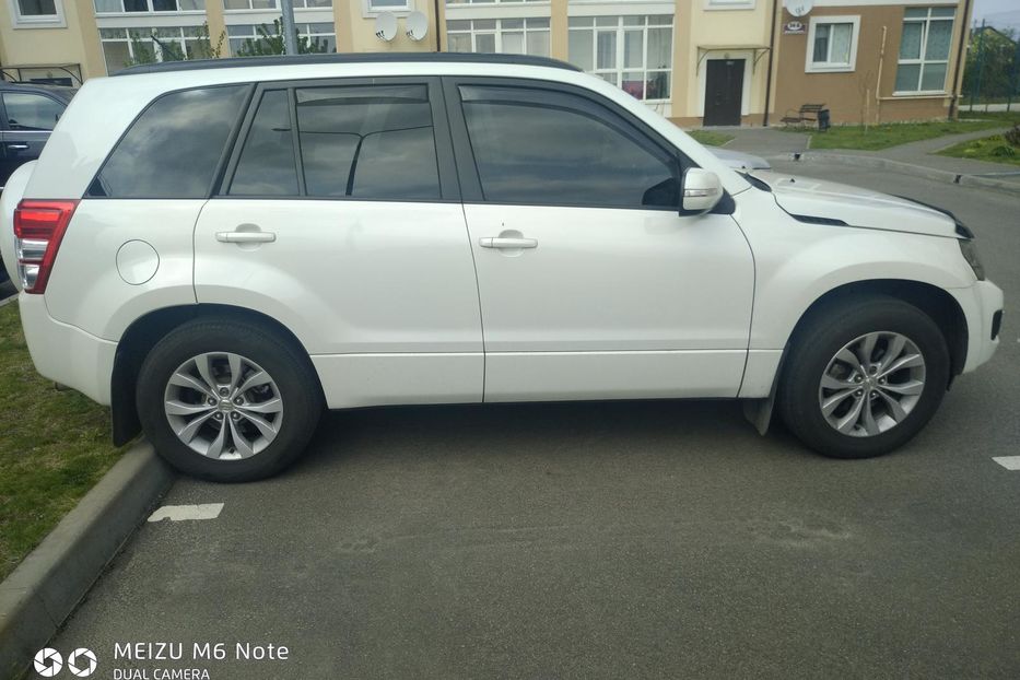 Продам Suzuki Grand Vitara 2014 года в Киеве