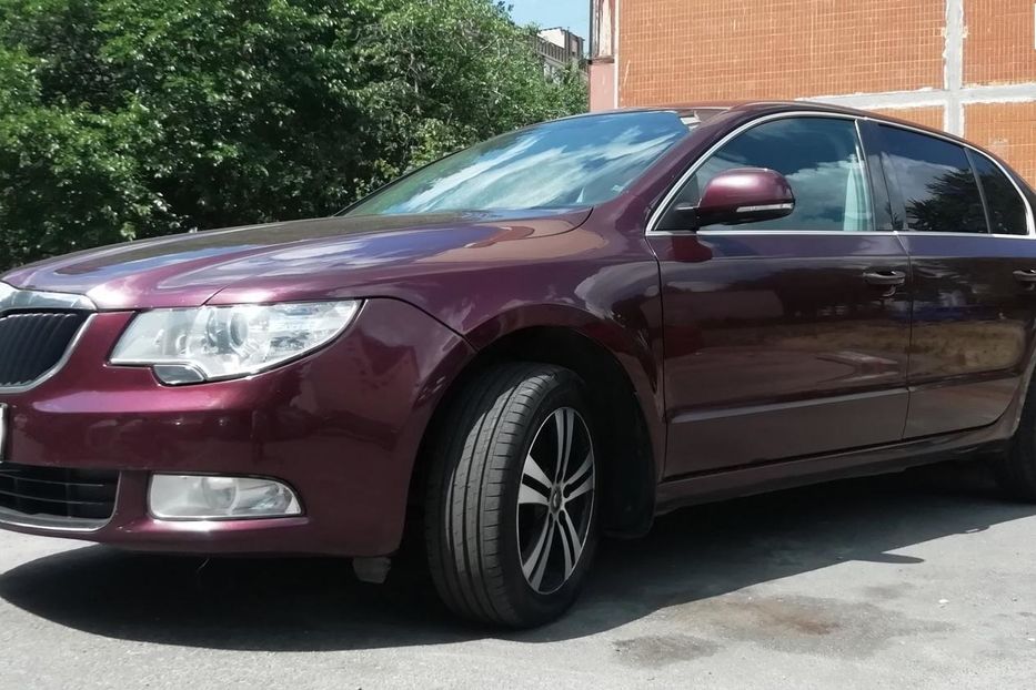 Продам Skoda Superb 1.8 TSI 2011 года в Киеве