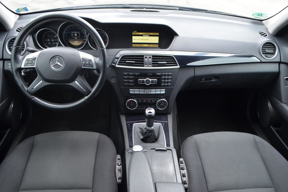 Продам Mercedes-Benz C-Class 200 2012 года в Киеве