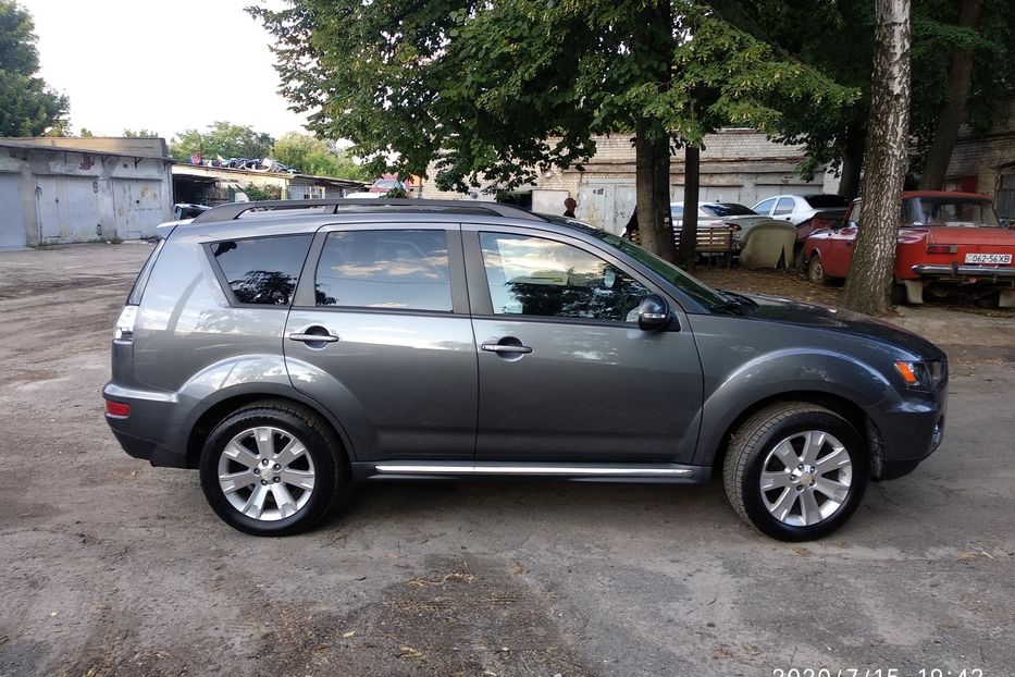 Продам Mitsubishi Outlander XL 7 мест 2010 года в Харькове