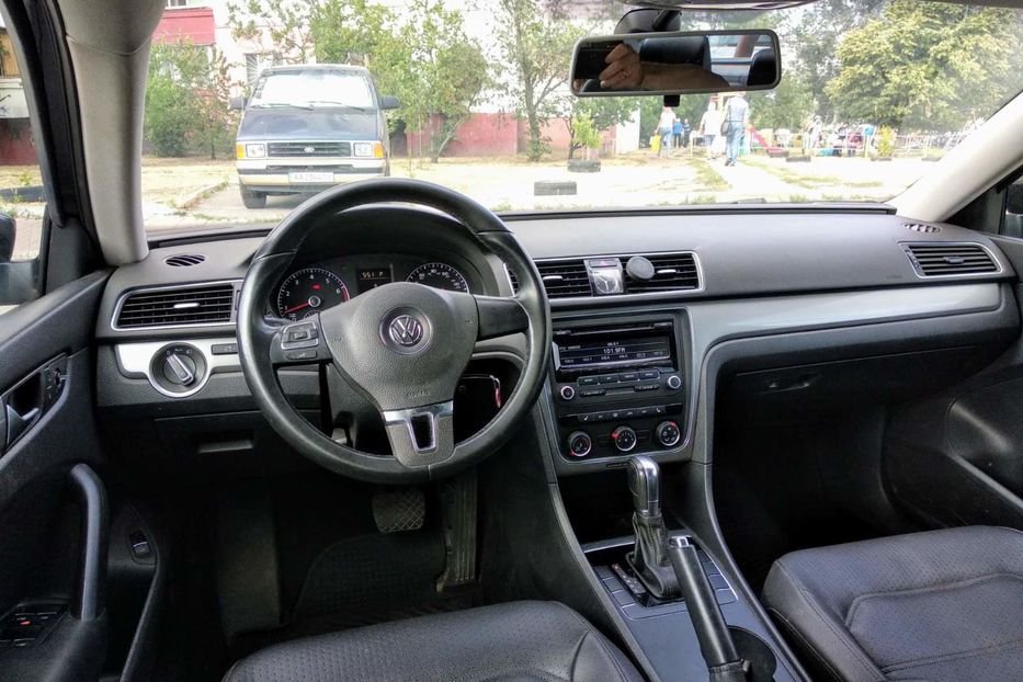 Продам Volkswagen Passat B7 2014 года в Киеве