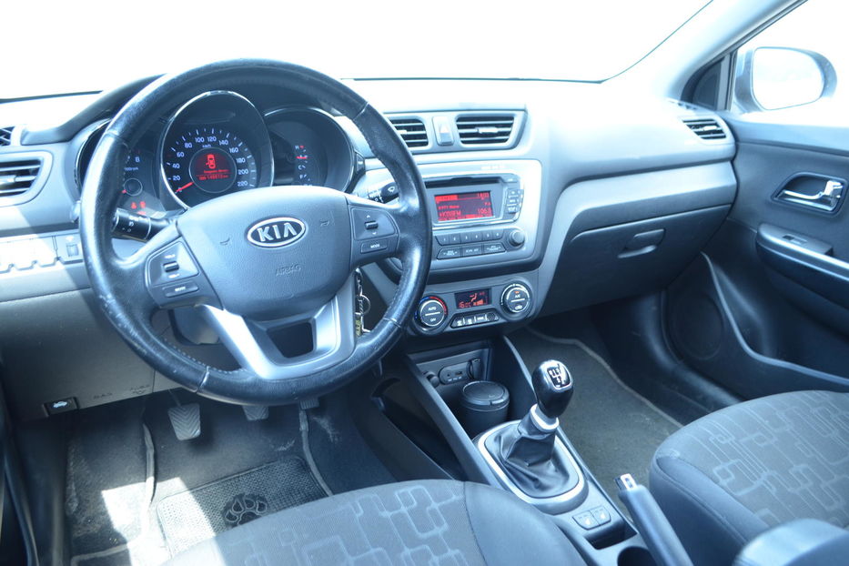 Продам Kia Rio 2012 года в Киеве