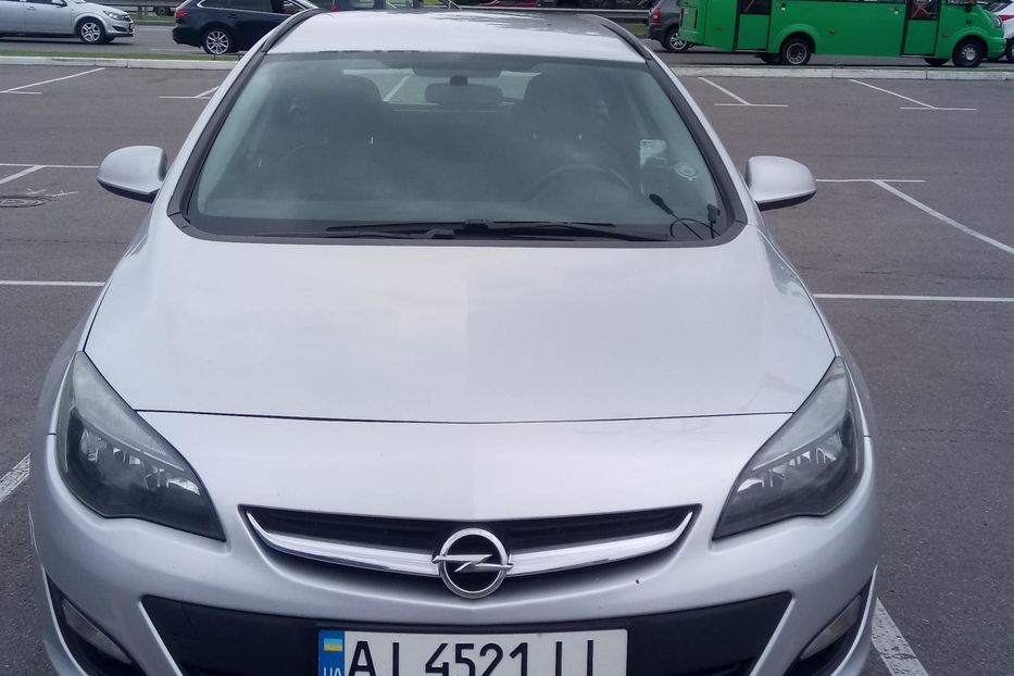 Продам Opel Astra J Sport Tourer  A17DTC 2014 года в г. Калита, Киевская область