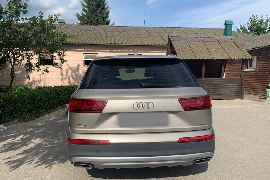 Продам Audi Q7 2016 года в Киеве