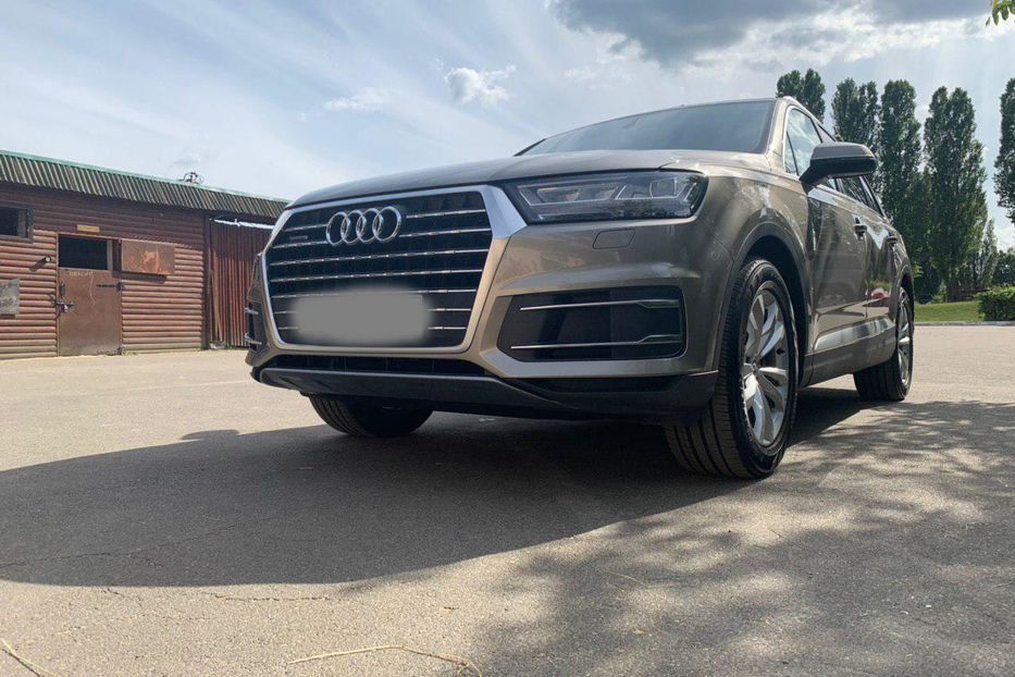 Продам Audi Q7 2016 года в Киеве