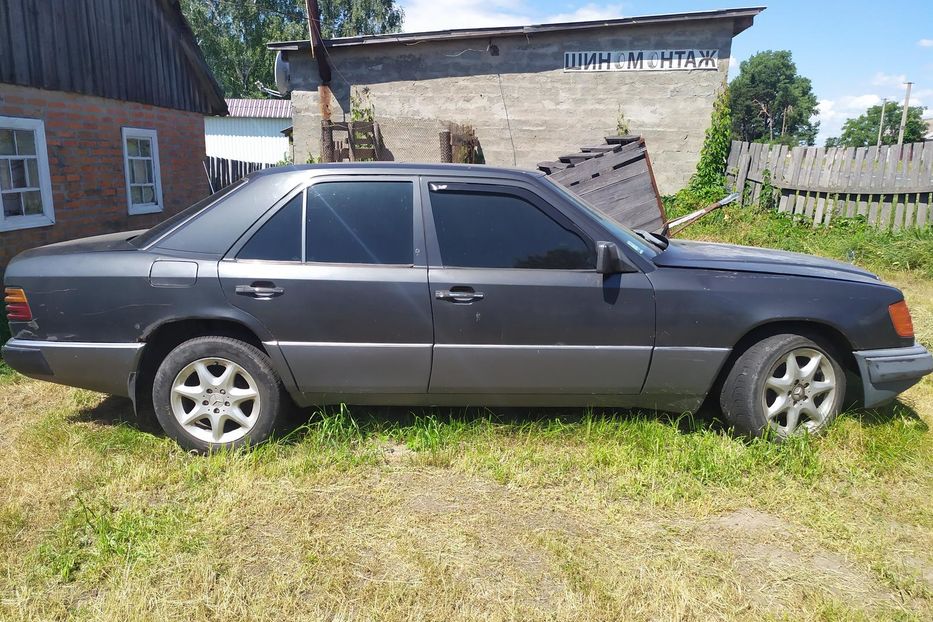 Продам Mercedes-Benz 230 1990 года в Киеве