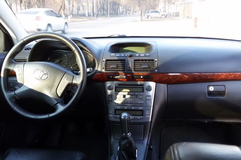 Продам Toyota Avensis 2004 года в Сумах