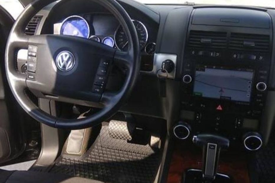 Продам Volkswagen Touareg Бизнес класс 2007 года в г. Перещепино, Днепропетровская область