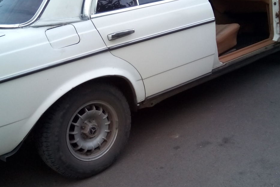 Продам Mercedes-Benz 200 1982 года в г. Котовск, Одесская область