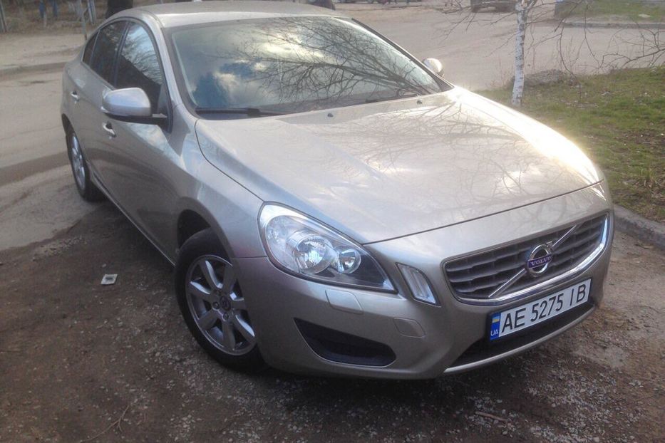 Продам Volvo S60 1.6Т,бензин,Т-4 2012 года в Днепре