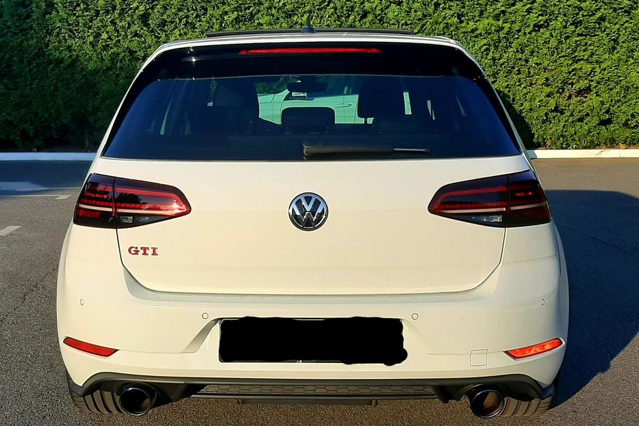 Продам Volkswagen Golf GTI Performens 2019 года в Киеве