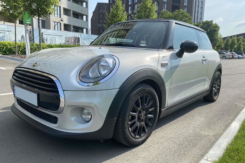 Продам MINI Cooper 2017 года в Киеве