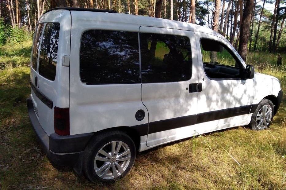 Продам Citroen Berlingo пасс. 2006 года в г. Ладыжин, Винницкая область