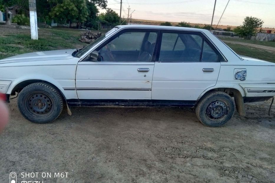 Продам Toyota Carina 1987 года в Одессе