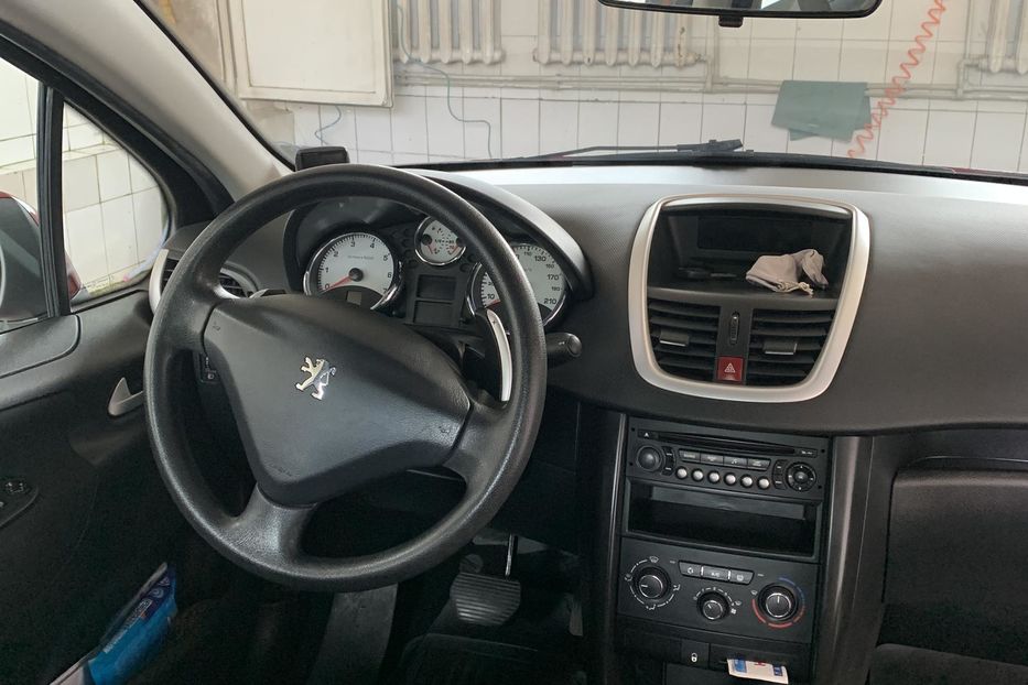 Продам Peugeot 207 2010 года в г. Калиновка, Винницкая область