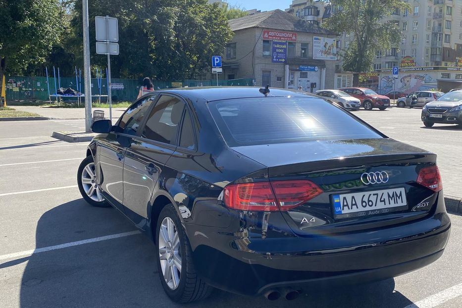 Продам Audi A4 Premium  2011 года в Киеве