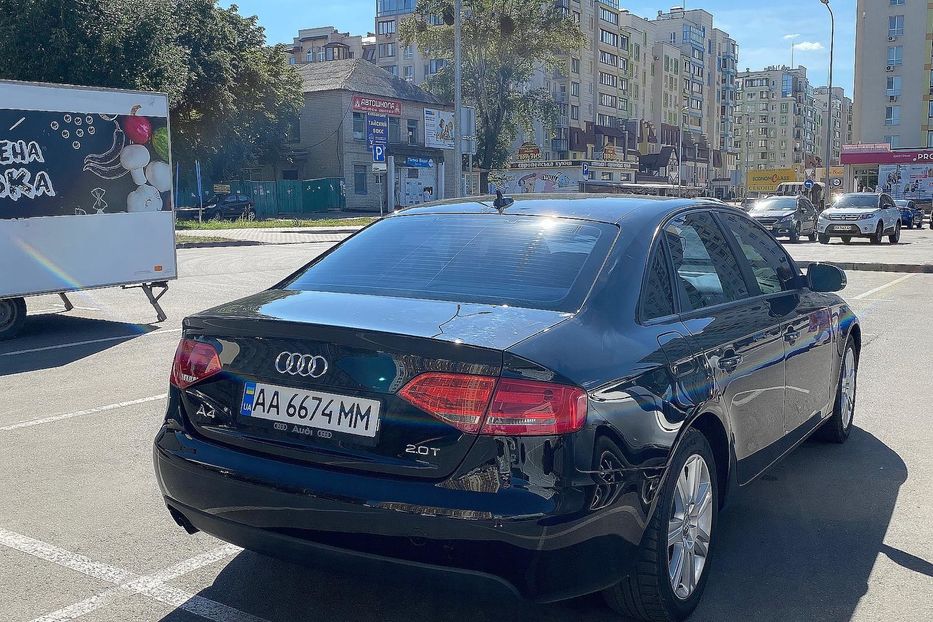 Продам Audi A4 Premium  2011 года в Киеве