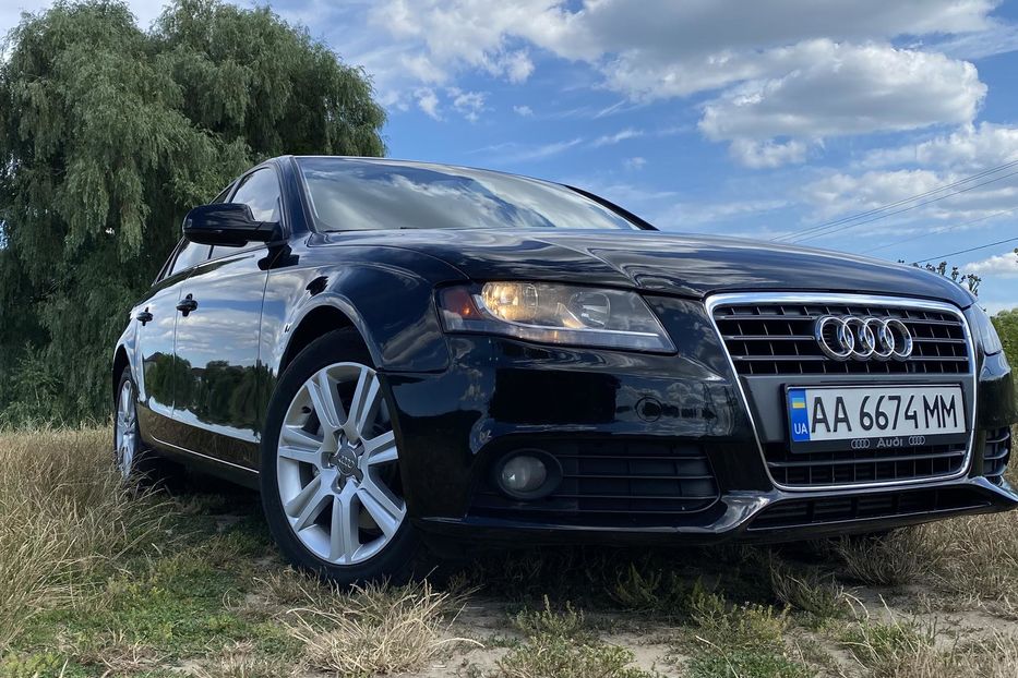 Продам Audi A4 Premium  2011 года в Киеве