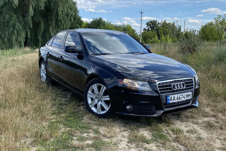 Продам Audi A4 Premium  2011 года в Киеве