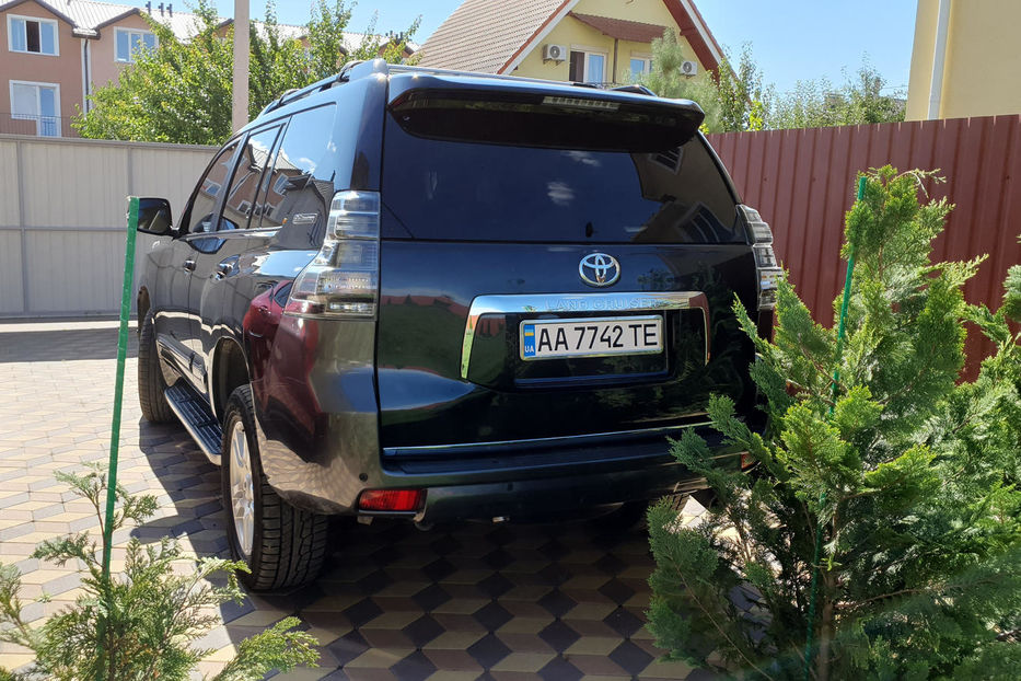 Продам Toyota Land Cruiser Prado 150 2010 года в Киеве