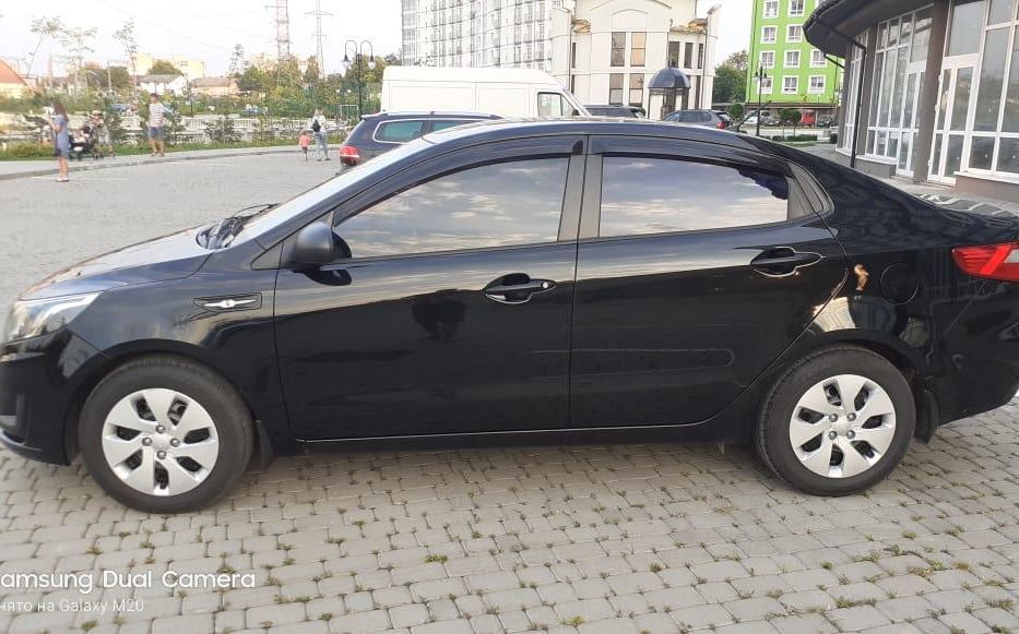 Продам Kia Rio 2012 года в Ивано-Франковске