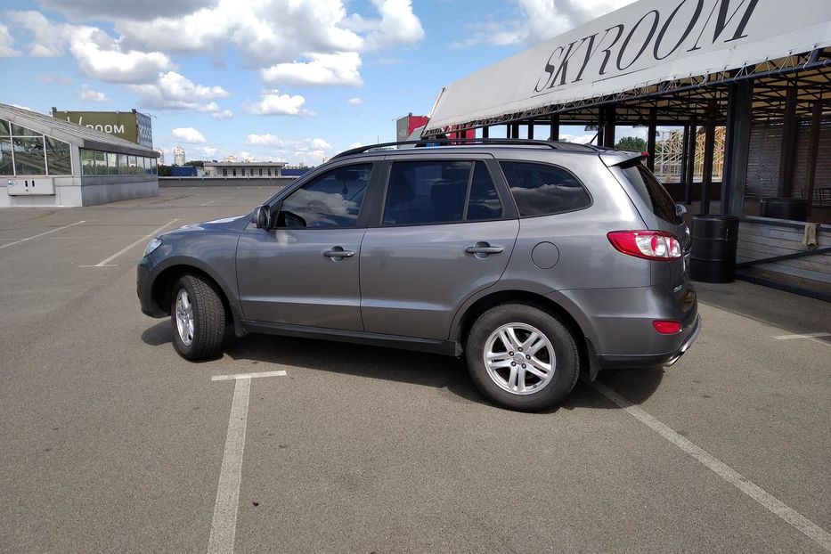 Продам Hyundai Santa FE 2011 года в г. Вишневое, Киевская область