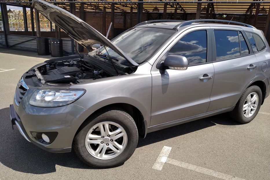 Продам Hyundai Santa FE 2011 года в г. Вишневое, Киевская область