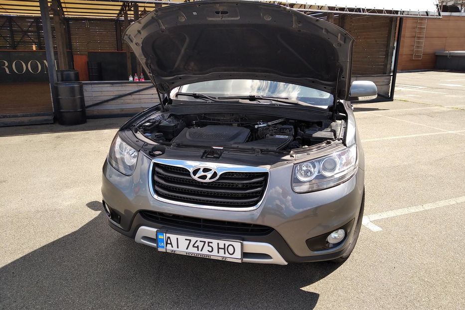 Продам Hyundai Santa FE 2011 года в г. Вишневое, Киевская область