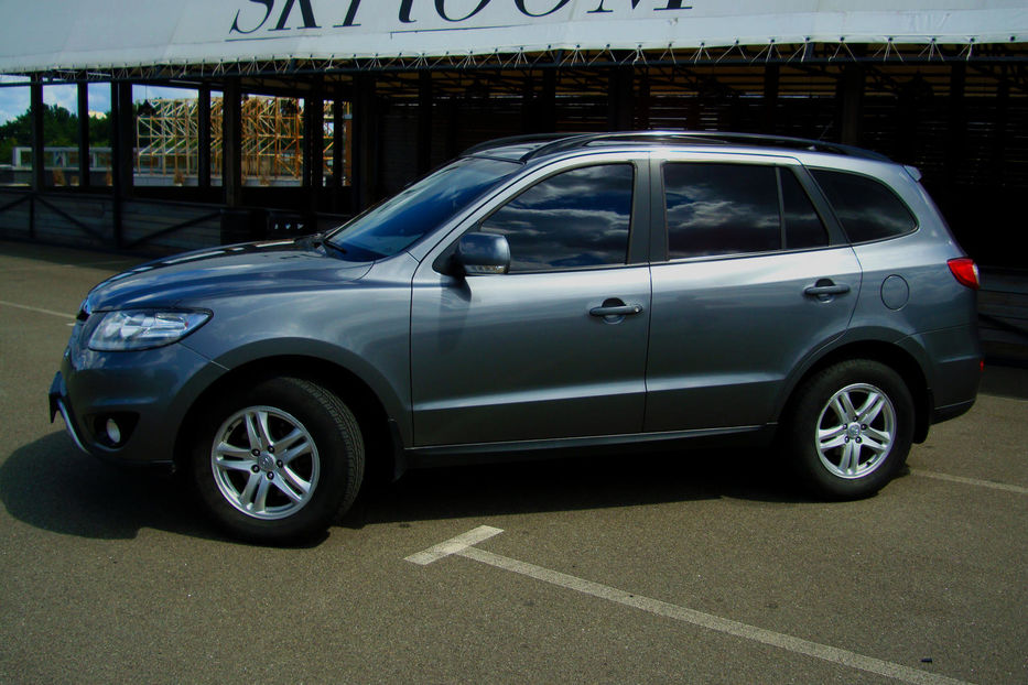 Продам Hyundai Santa FE 2011 года в г. Вишневое, Киевская область