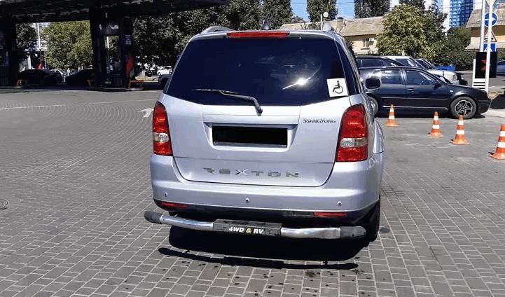 Продам SsangYong Rexton II RX 270 XDI 2008 года в Одессе