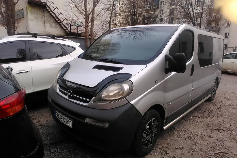 Продам Opel Vivaro груз. груузопассажир 2003 года в Одессе