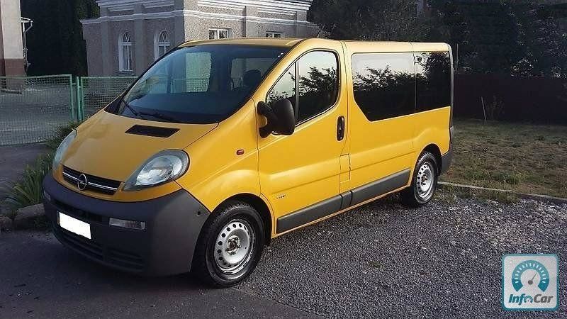 Продам Opel Vivaro пасс. 2004 года в Киеве