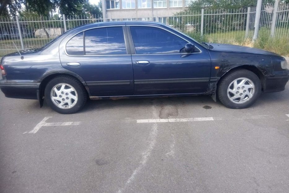 Продам Nissan Maxima 3,0 АТ 1996 года в Киеве