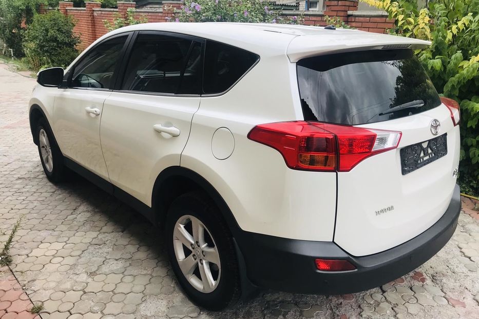 Продам Toyota Rav 4 2013 года в Запорожье