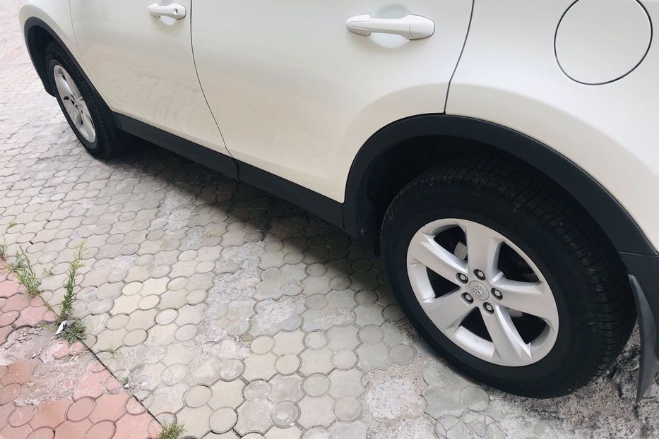 Продам Toyota Rav 4 2013 года в Запорожье