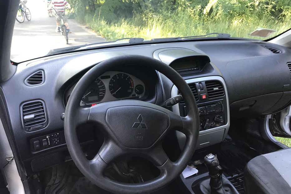 Продам Mitsubishi Carisma 2003 года в Киеве